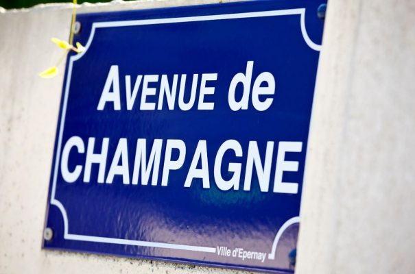 Avenue de champagne a Épernay, avec les Gites Flo en champagne.